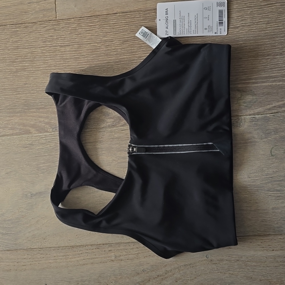 Athleta Zip Along bra Small NWT